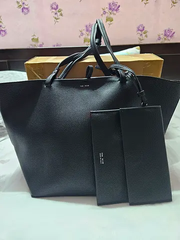The Row real leather tote bag with detachable pouch - brand new