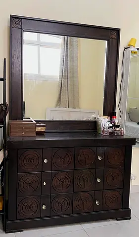 Dressing table /vanity with mirror