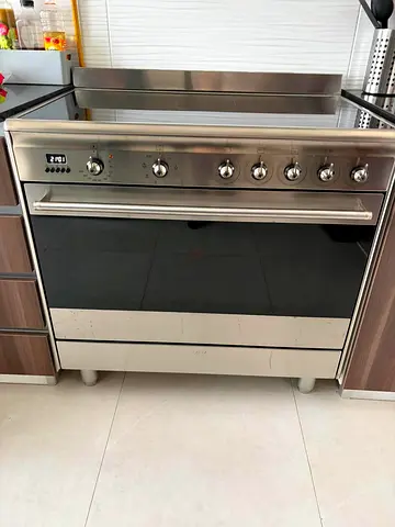 Smeg Top Series Electric Cooking Range For Sale 90CM