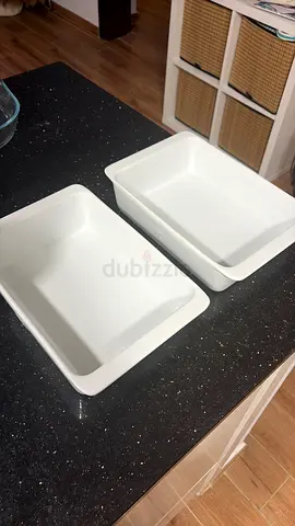 Set of 2 white ceramic baking dishes (rectangular) - good condition