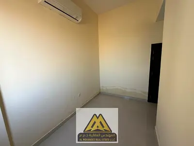 للإيجار الشهري – بدون استوديو فرش | العالية – عجمان  شقة استوديو بدون فرش • مطبخ منفصل • تكييف سبليت • مساحة مناسبة • طابق أرضي • بناية نظيفة