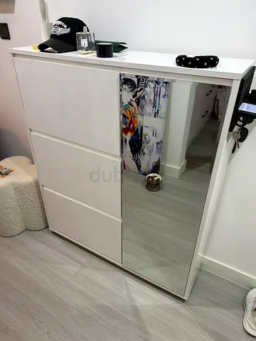 Shoerack with mirror & key hangers