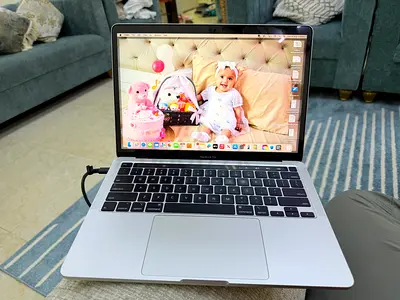 Apple MacBook Pro 13-inch (Silver) - Excellent Condition- No Fault