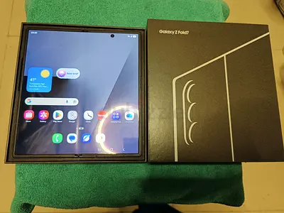 Samsung Galaxy Z Fold 7 512 GB - Good Condition with Box. TDRA..