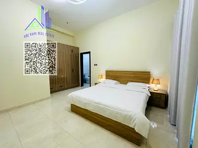 مقابل السفير مول بالقرب من شارع الشيخ خليفة موقع حيوي