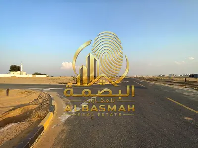 للبيع ارض تجاريه في الشارقه منطقه السحمه