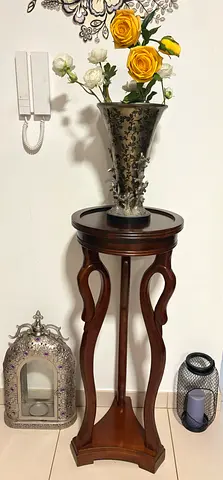 Decoration wooden vase stand AED 50 only