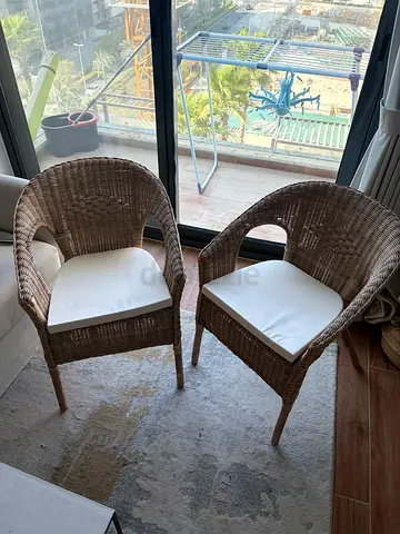 Wicker rattan armchair with white cushion - great condition - outdoor chairs