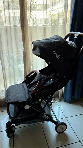 Lightweight foldable Moon baby stroller