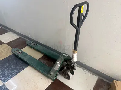Manual Pallet Jack