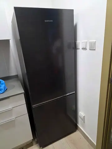 Samsung refrigerator and bottom freezer
