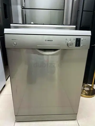 BOSCH 12 Place Settings Series 4 free-standing dishwasher 60 cm silver inox
Model: SMS50D08GC