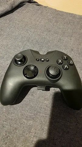 Used Xbox One/Series X|S compatible wireless controller - good condition