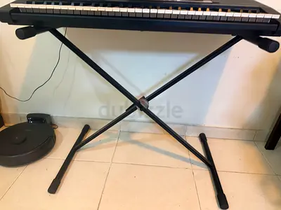 Yamaha PSR E243 keyboard with Stand