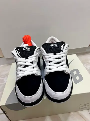 Nike SB Dunk Low tightbooth size 10US