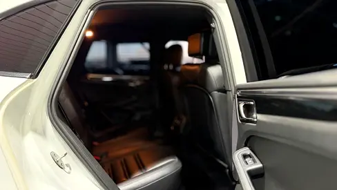 صورة 7 لـ 2016 Porsche MACAN
