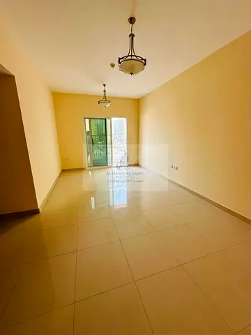 🏡✨ للإيجار السنوي | غرفتين وصالة + بلكونة | التعاون – الشارقة ✨ 🔥 47,000 درهم | جاهزة للسكن | صيانة مجانية | موقف مجاني | موقع ممتاز لمخارج دبي