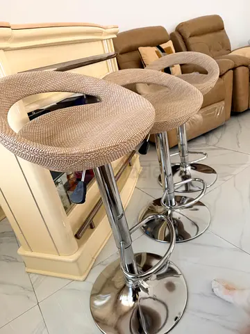 Bar stools / chairs