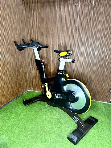 Life fitness ic7 spin bike
