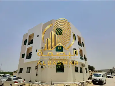 للبيع بنايه زاويه في المصلي بالشارقه