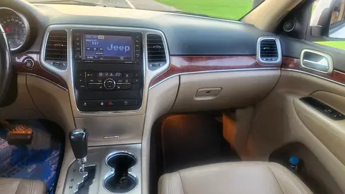 صورة 10 لـ 2012 JEEP GRAND CHEROKEE
