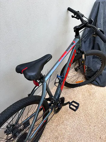 Used mountain bike - SR Racing frame, 26" wheels