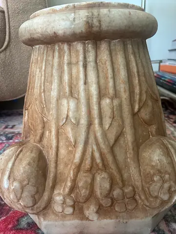 Marble column capital
