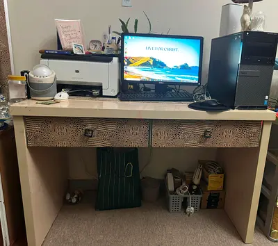 Dressing table