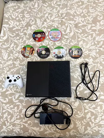 Xbox One Console + New Controller + 6 Games (Including GTA 5) + HDMI & Power Cable