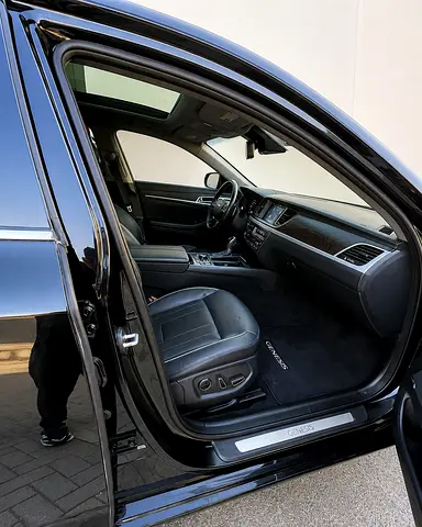 صورة 8 لـ 2015 Genesis G80