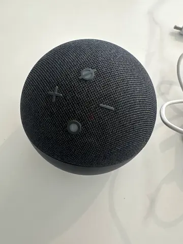 Amazon Echo Dot (5th Gen) smart speaker - Charcoal, used