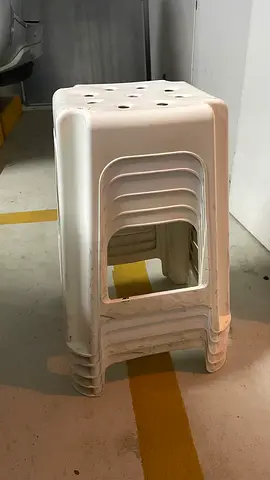 Plastics chair