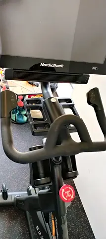 Nordic track s22i commercial studio bike