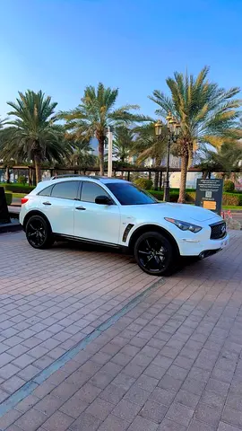 صورة 5 لـ 2017 Infiniti QX70
