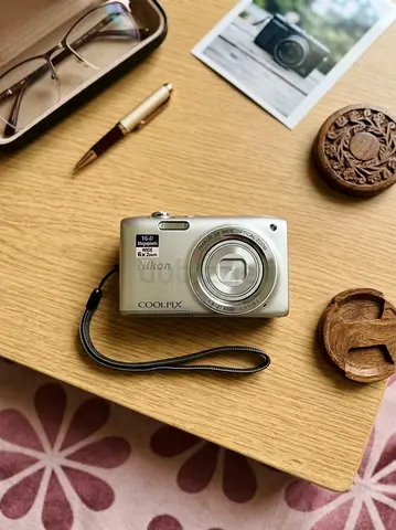 Nikon Coolpix S2700 is an ultra-slim made in japan