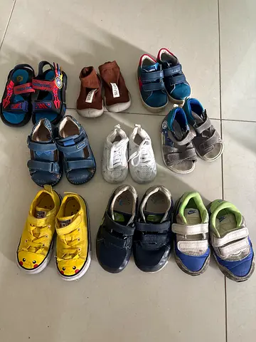 Bundle of 9 pairs of children's shoes, mixed sizes and styles. Nike, Converse, Pablosky