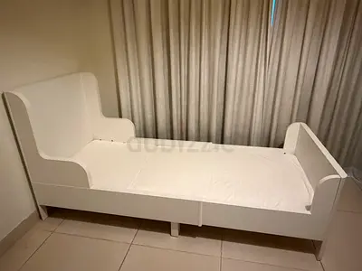 IKEA Besunge Extendable Bed with Omsint Pocket Sprung Mattress LIKE NEW with Duvet Pillows and Linen