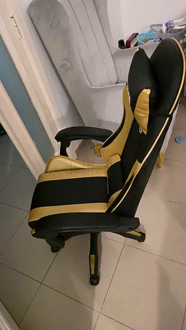Ergonomic Black & Gold Gaming/Office Chair - Good Condition