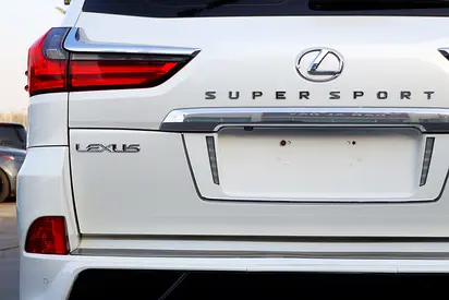 2017 Lexus LX-SERIES photo 8