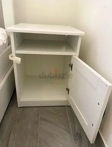 Simple White Bedside Cabinet with Door and Shelf