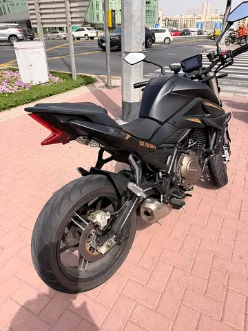 Sharmax RST 750 Ultra Naked Bike