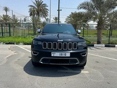 jeep grand cherokee,, very clean , excellent condition, same brand new