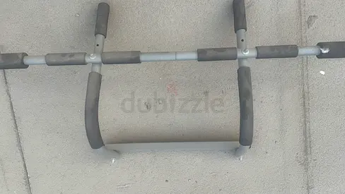 Doorway pull-up and sit-up bar — sturdy home exercise bar