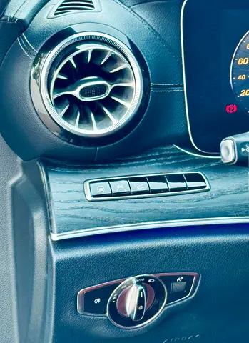 2017 Mercedes-BENZ E-CLASS photo 14