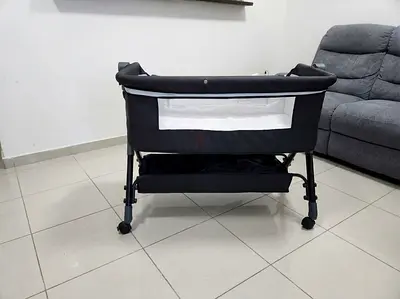 Portable bedside bassinet / cradle in good condition