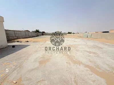 Good location-Ready to move-30kilowatts electricity-full concrete
