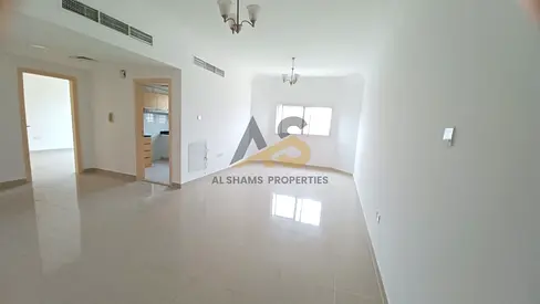 Luxury 1BHK with Balcony | 2 Washrooms | Opposite Sahara Center