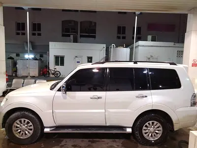 Mitsubishi Pajero GL 2010 GCC Specs - First owner - Reliable 4x4 SUV