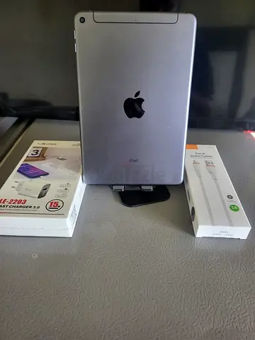 Apple Ipad Mini 5 256GB cellular with accessories and delivery