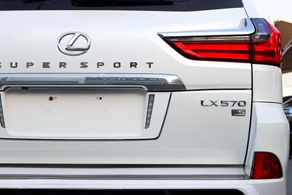 2017 Lexus LX-SERIES photo 7